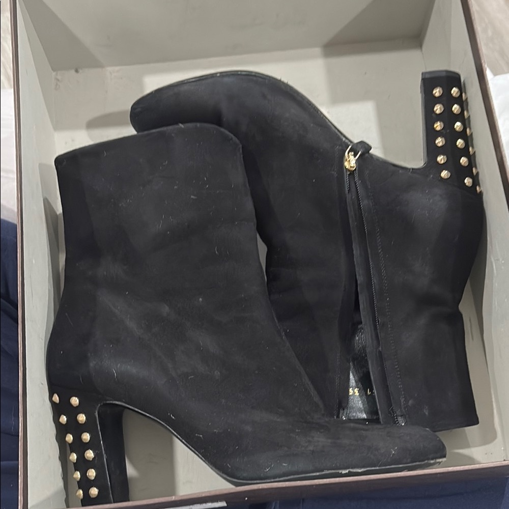 Black Ankle Boots with High Heel and Side Zipper